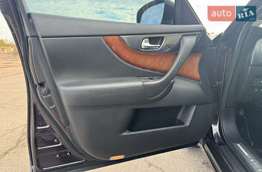 Внедорожник / Кроссовер Infiniti FX 37 2010 в 