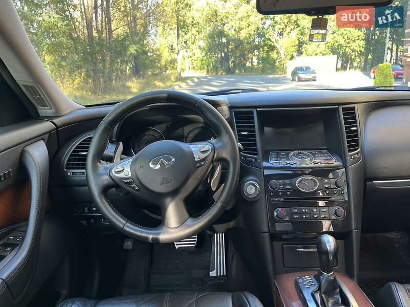 Внедорожник / Кроссовер Infiniti FX 37 2011 в Чернигове фото 39 Внедорожник / Кроссовер Infiniti FX 37 2011 в Чернигове
