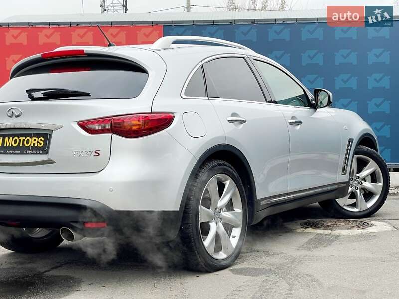Внедорожник / Кроссовер Infiniti FX 37 2012 в Киеве