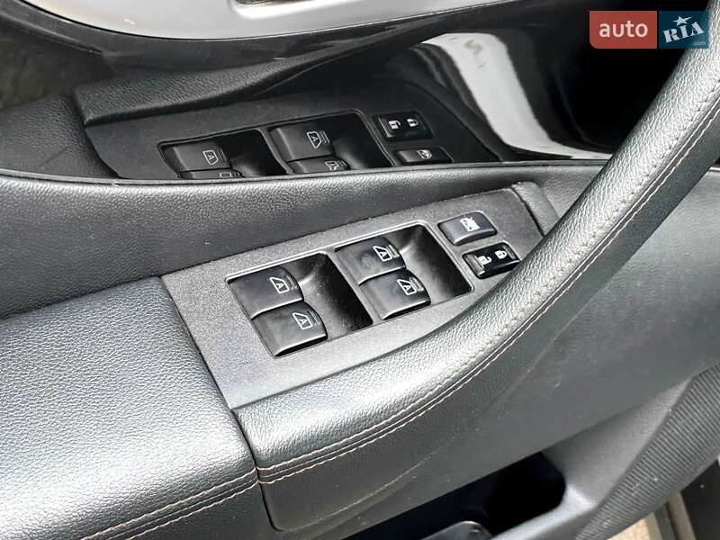 Внедорожник / Кроссовер Infiniti FX 37 2012 в Киеве