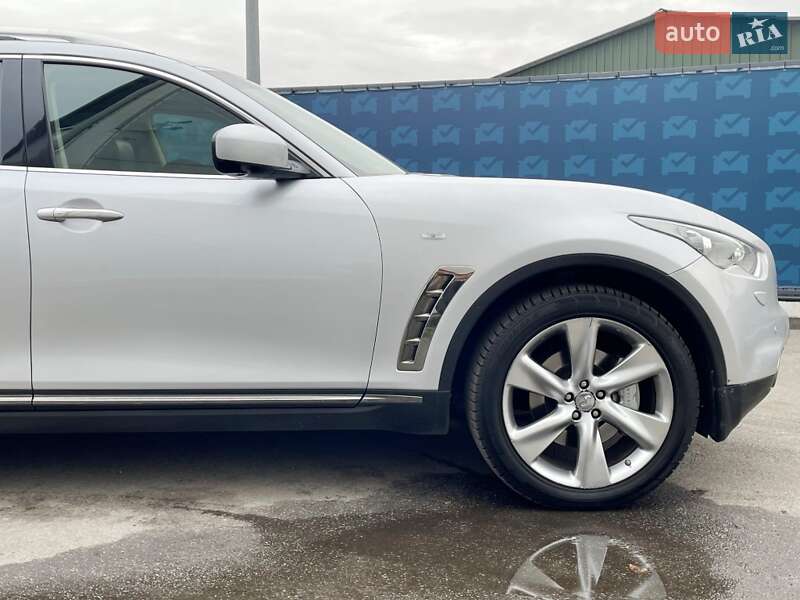 Внедорожник / Кроссовер Infiniti FX 37 2012 в Киеве