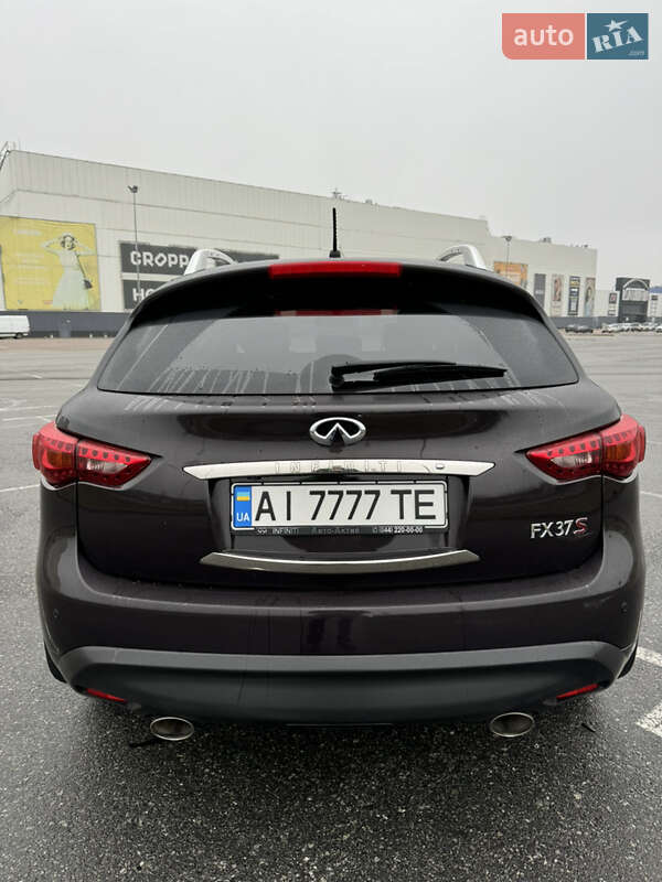 Внедорожник / Кроссовер Infiniti FX 37 2010 в Киеве фото 4 Внедорожник / Кроссовер Infiniti FX 37 2010 в Киеве