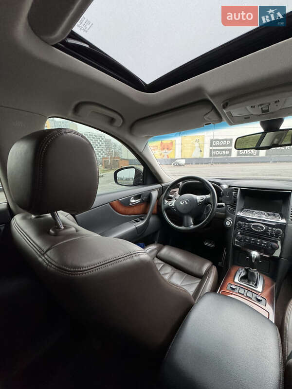 Внедорожник / Кроссовер Infiniti FX 37 2010 в Киеве фото 18 Внедорожник / Кроссовер Infiniti FX 37 2010 в Киеве