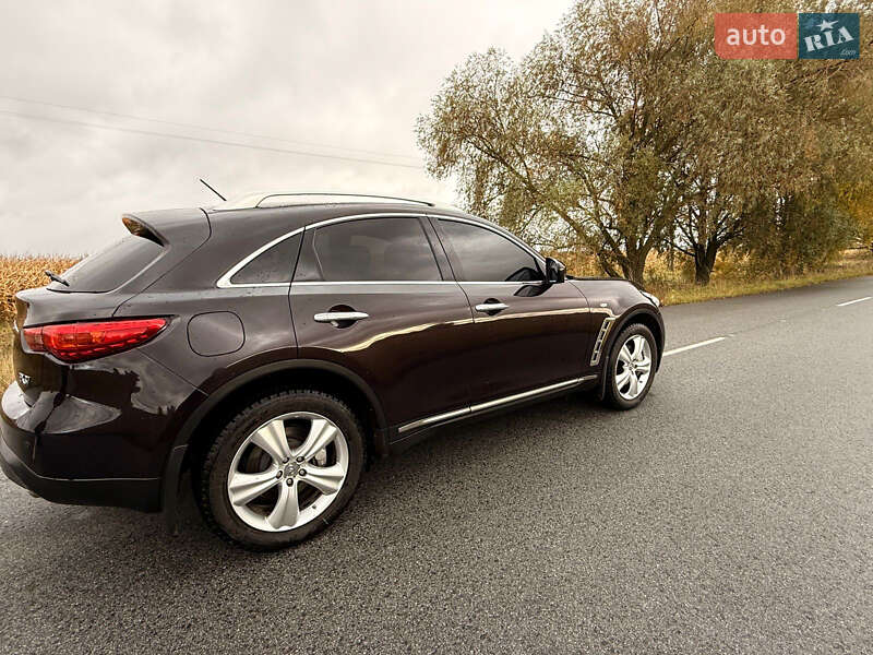 Позашляховик / Кросовер Infiniti FX 37 2010 в Чернігові