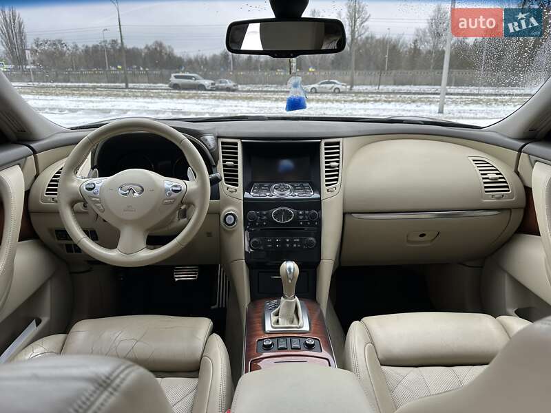 Позашляховик / Кросовер Infiniti FX 37 2011 в Києві