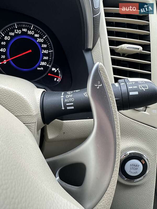 Позашляховик / Кросовер Infiniti FX 37 2011 в Києві
