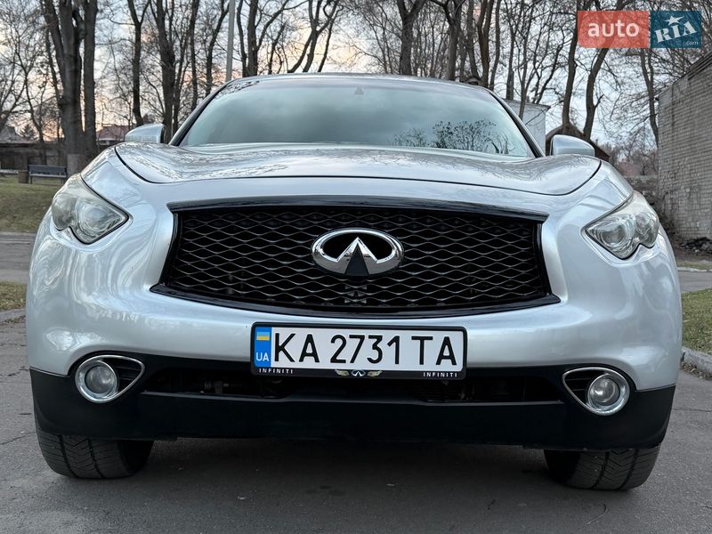Внедорожник / Кроссовер Infiniti FX 37 2013 в Каменском
