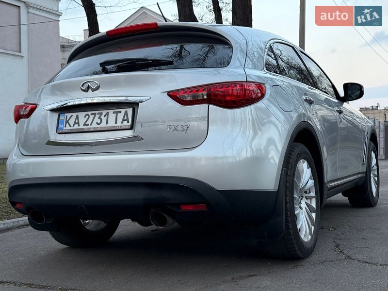 Внедорожник / Кроссовер Infiniti FX 37 2013 в Каменском