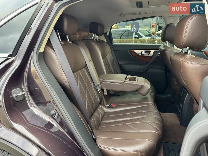 Внедорожник / Кроссовер Infiniti FX 37 2010 в Киеве