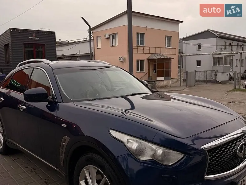 Infiniti FX 37 2012