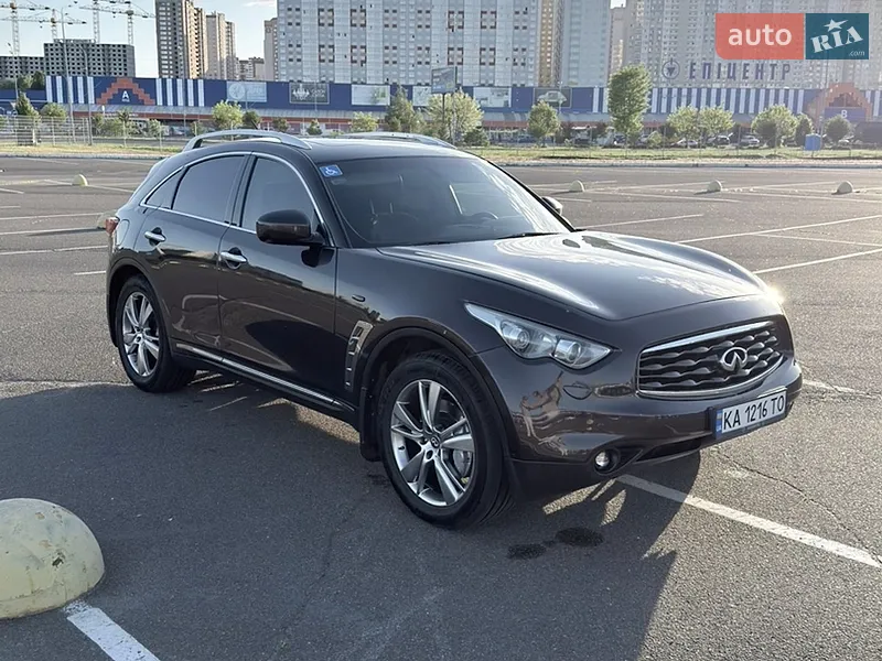 Infiniti FX 37