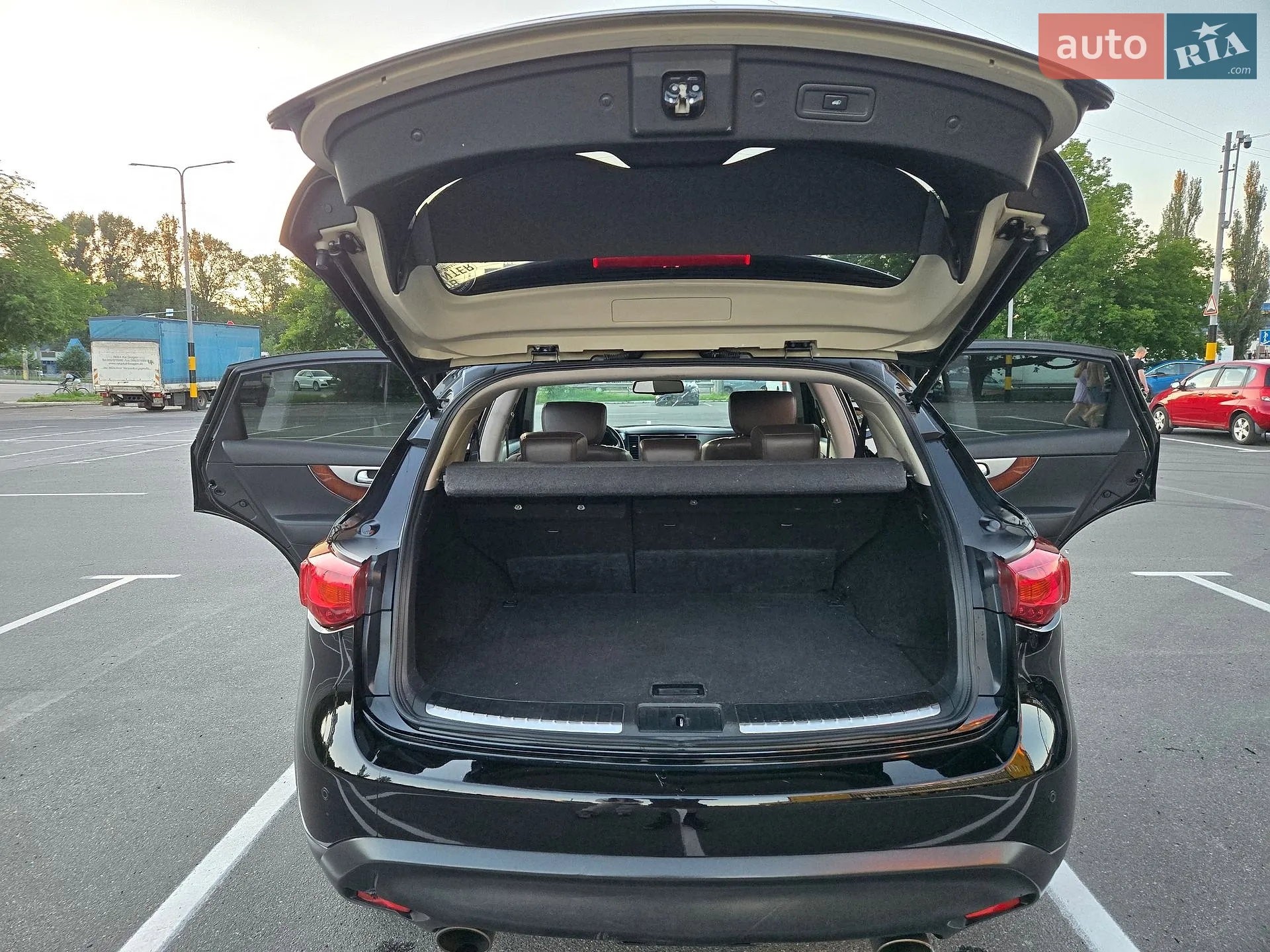 2011 Infiniti FX - мініатюра 21