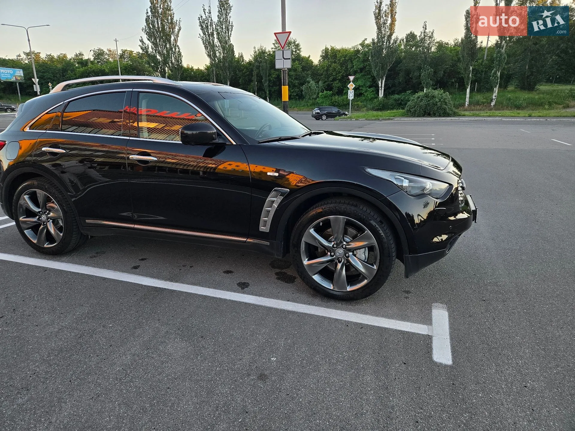 2011 Infiniti FX - мініатюра 16
