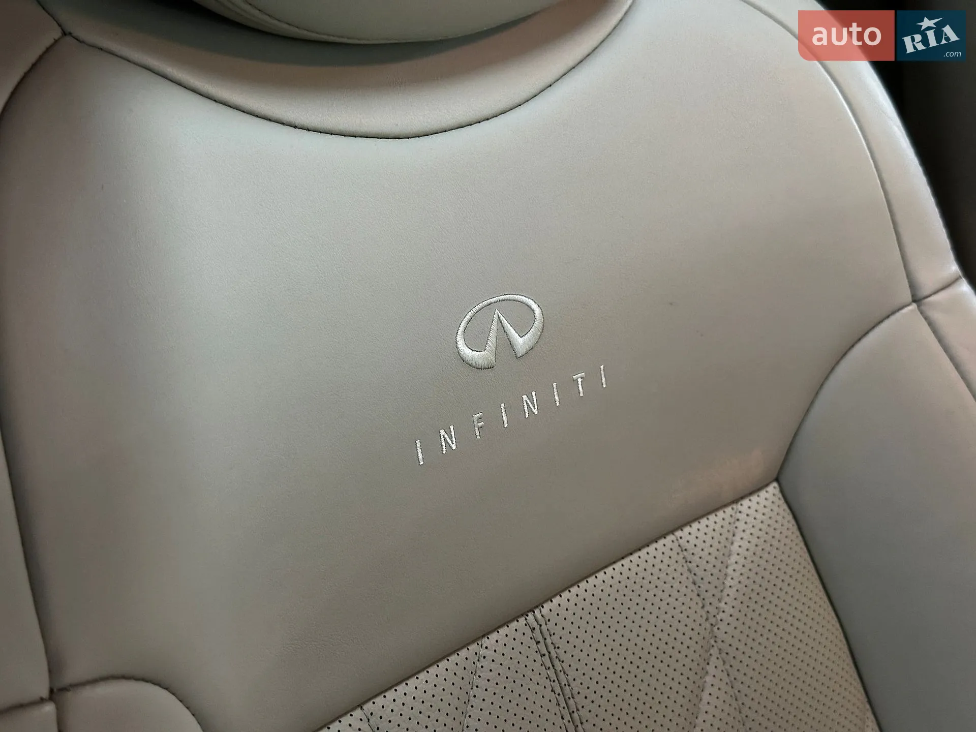 2011 Infiniti FX - мініатюра 25