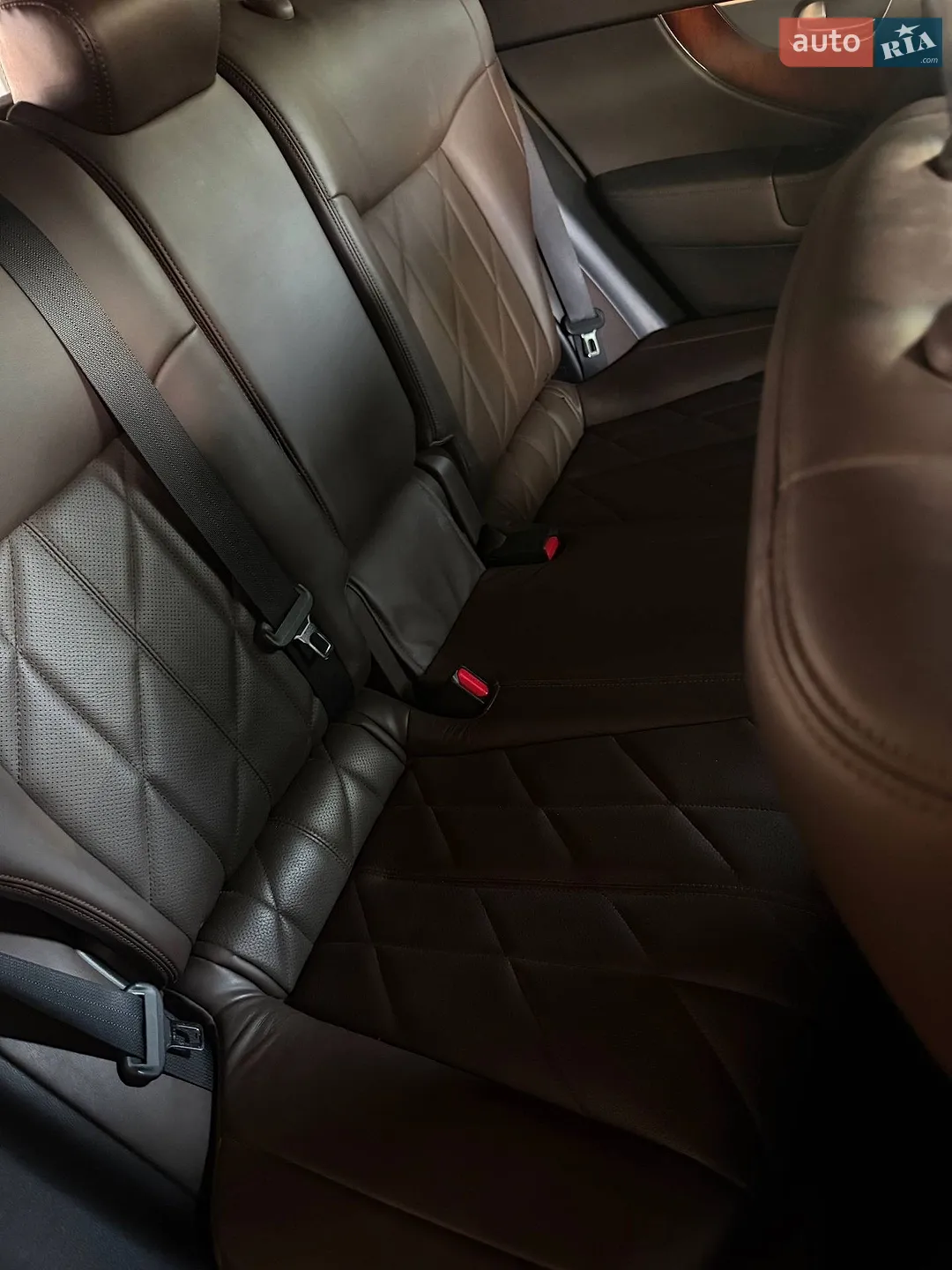 2010 Infiniti FX - мініатюра 15