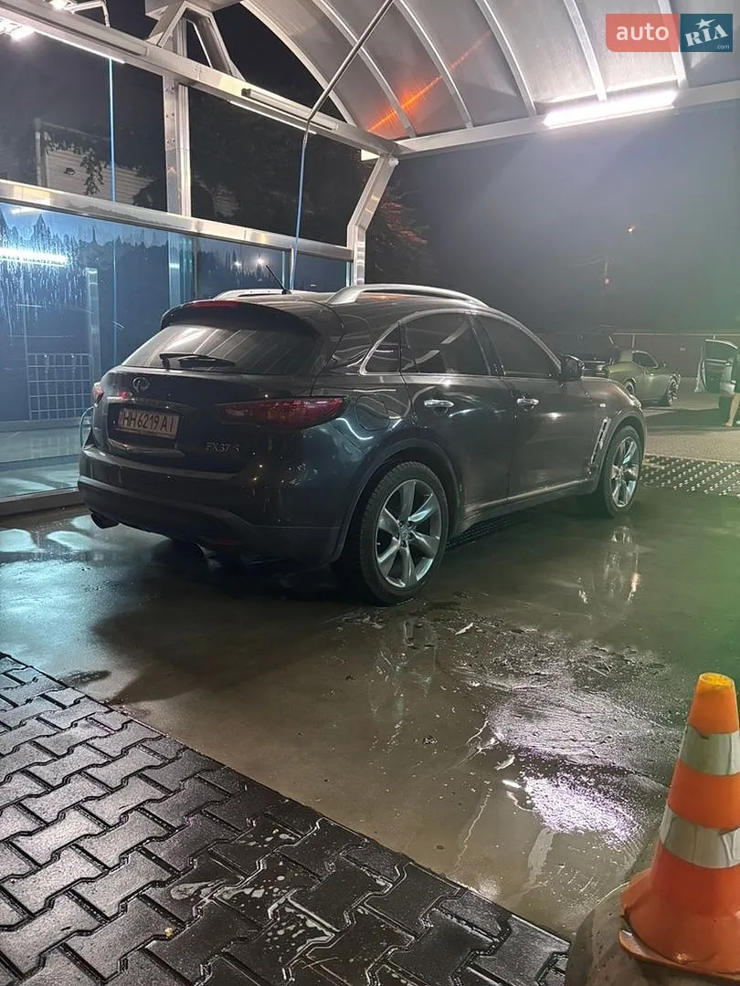 2010 Infiniti FX - мініатюра 4