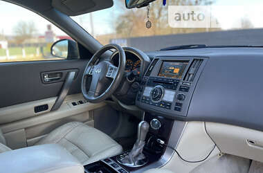 Внедорожник / Кроссовер Infiniti FX 45 2008 в Сваляве