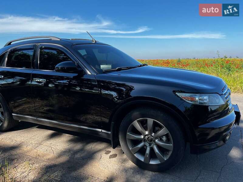 Внедорожник / Кроссовер Infiniti FX 45 2003 в 