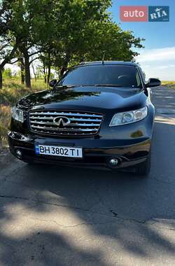 Внедорожник / Кроссовер Infiniti FX 45 2003 в 
