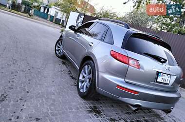 Внедорожник / Кроссовер Infiniti FX 45 2003 в 