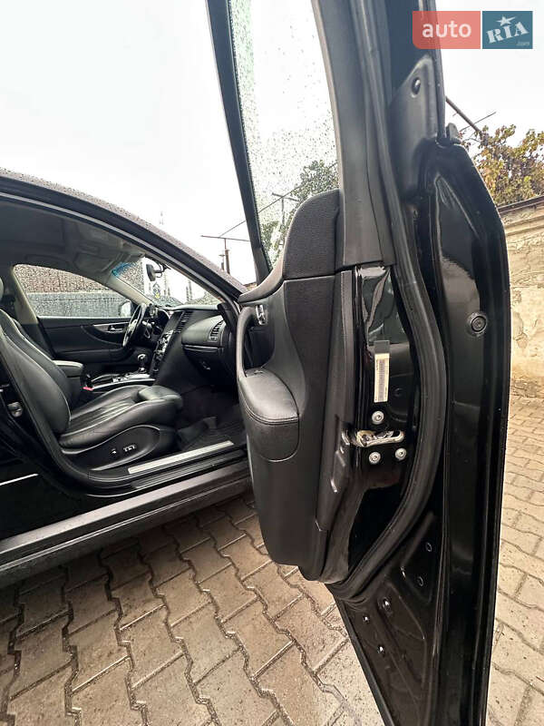 Внедорожник / Кроссовер Infiniti FX 50 2008 в Измаиле фото 5 Внедорожник / Кроссовер Infiniti FX 50 2008 в Измаиле