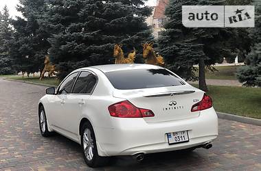 Седан Infiniti G25 2012 в Одессе