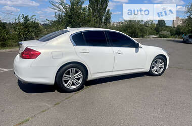 Седан Infiniti G25 2010 в Кривому Розі