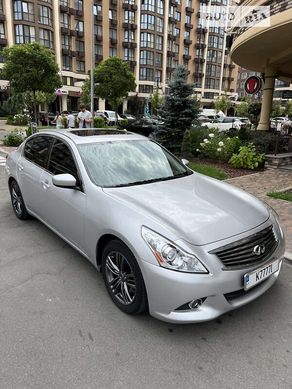 Седан Infiniti G25 2011 в Києві