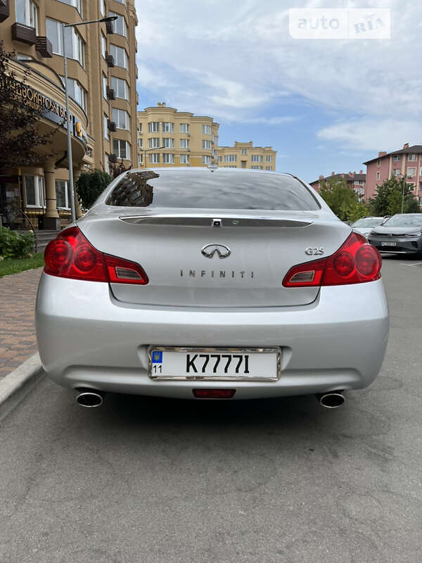 Седан Infiniti G25 2011 в Києві