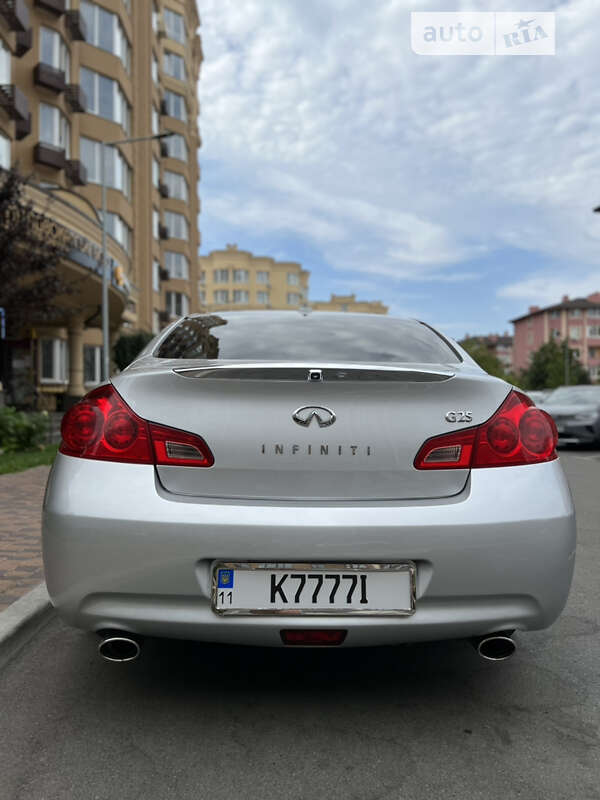Седан Infiniti G25 2011 в Києві