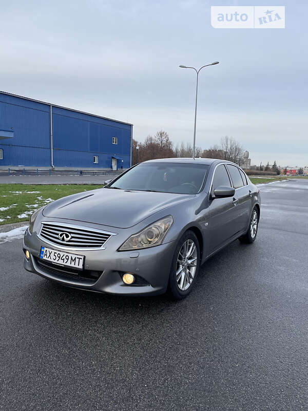 Седан Infiniti G25 2010 в Харкові