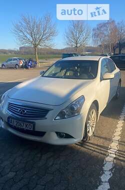 Седан Infiniti G25 2012 в Киеве