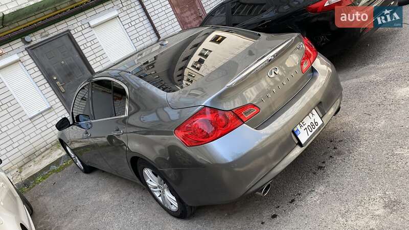 Седан Infiniti G25 2011 в Черкассах