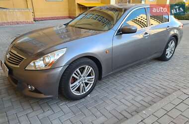 Седан Infiniti G25 2010 в 