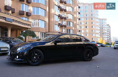 Седан Infiniti G25 2010 в Киеве