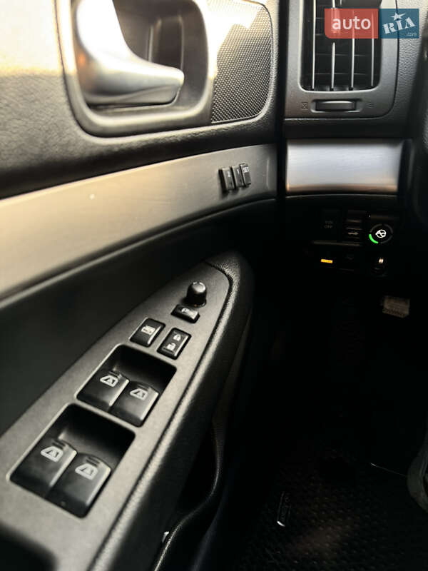 Седан Infiniti G25 2012 в Львові