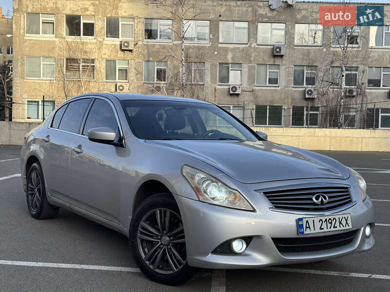 Седан Infiniti G25 2011 в Києві