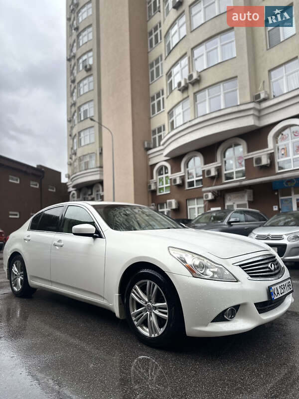 Седан Infiniti G25 2012 в Києві