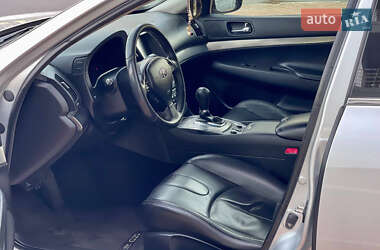 Седан Infiniti G25 2011 в 