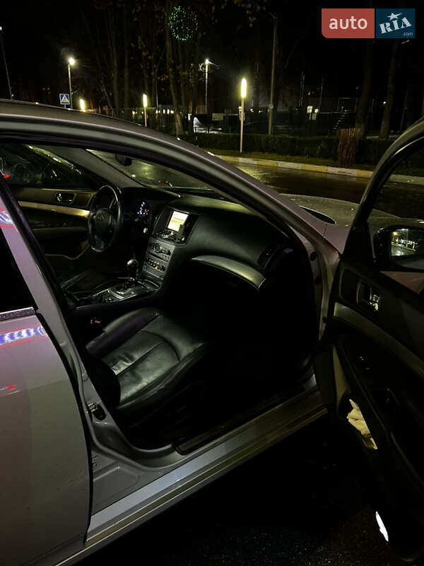 Седан Infiniti G25 2010 в Борисполе