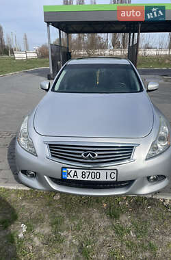 Седан Infiniti G25 2012 в 