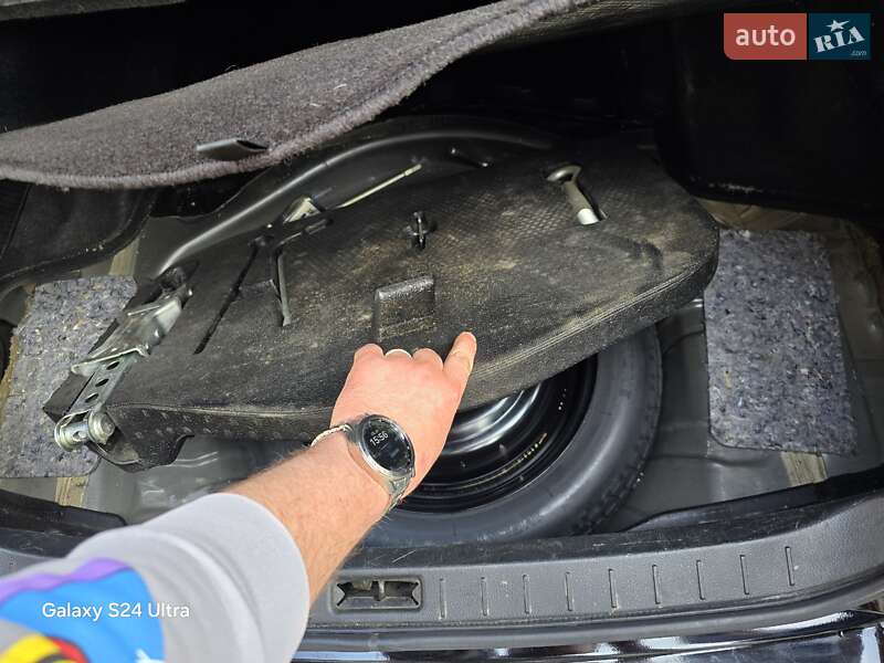 Седан Infiniti G25 2011 в Хмельницком
