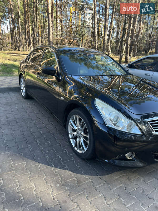 Седан Infiniti G25 2012 в Києві