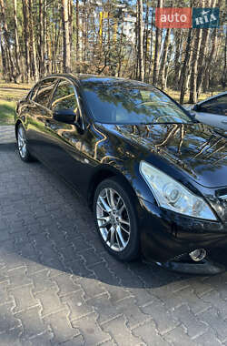 Седан Infiniti G25 2012 в 