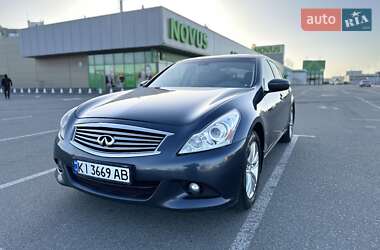 Седан Infiniti G25 2010 в 