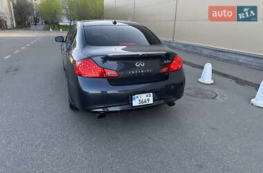 Седан Infiniti G25 2010 в 