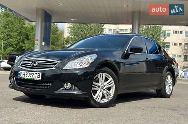 Седан Infiniti G25 2011 в 