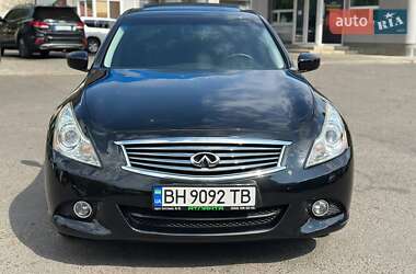 Седан Infiniti G25 2011 в 