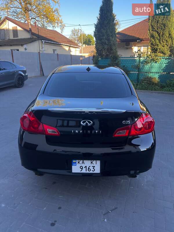 Седан Infiniti G25 2011 в Києві