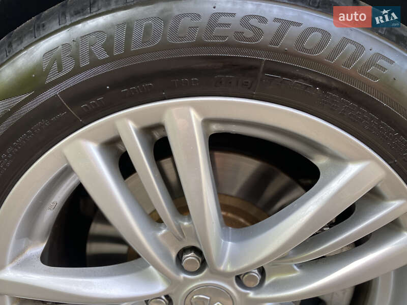 Седан Infiniti G25 2011 в Черкассах